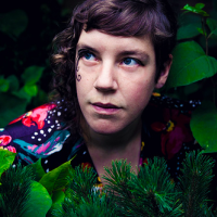 tUnE-yArDs