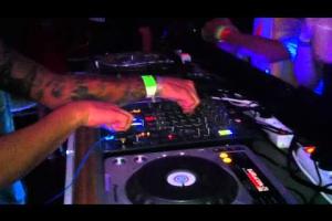 Marc Maya & Mario Biani - Live Pool Party Insomniak Lodge 2011