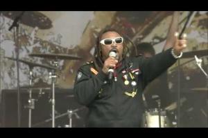 Trouble (Directo en Sonisphere, Knebworth)