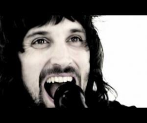 Kasabian - Switchblade Smiles