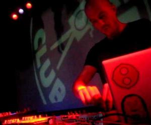 LIVE @ Fruity Camera Club 2011