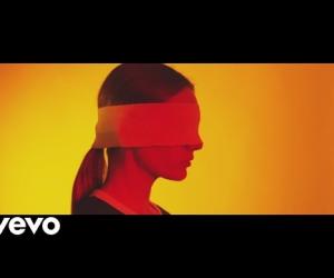 Kings Of Leon - Waste A Moment