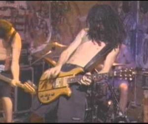 NOFX - Stickin' In My Eye