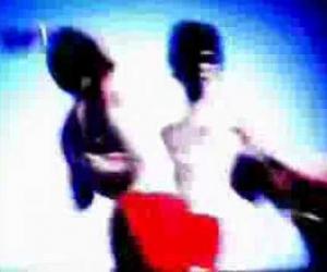 Sidonie - Feelin' Down' 01