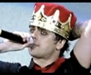 Green Day - King For A Day / Shout
