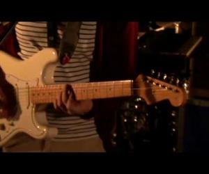 Two Door Cinema Club . This Is The Life (live)
