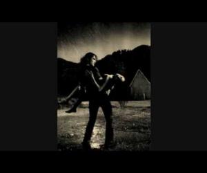 Kings of Leon- Closer