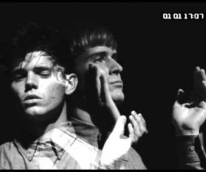 The Drums - Down By The Water