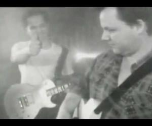 Pixies - Monkey Gone To Heaven
