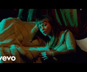 Angel Olsen - Hi-Five