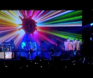 Primal Scream - Movin' On Up