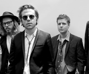 Cage The Elephant