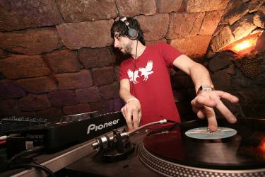 Marc Piñol (DJ de Mierda)