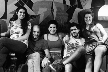 De perdidos al trío